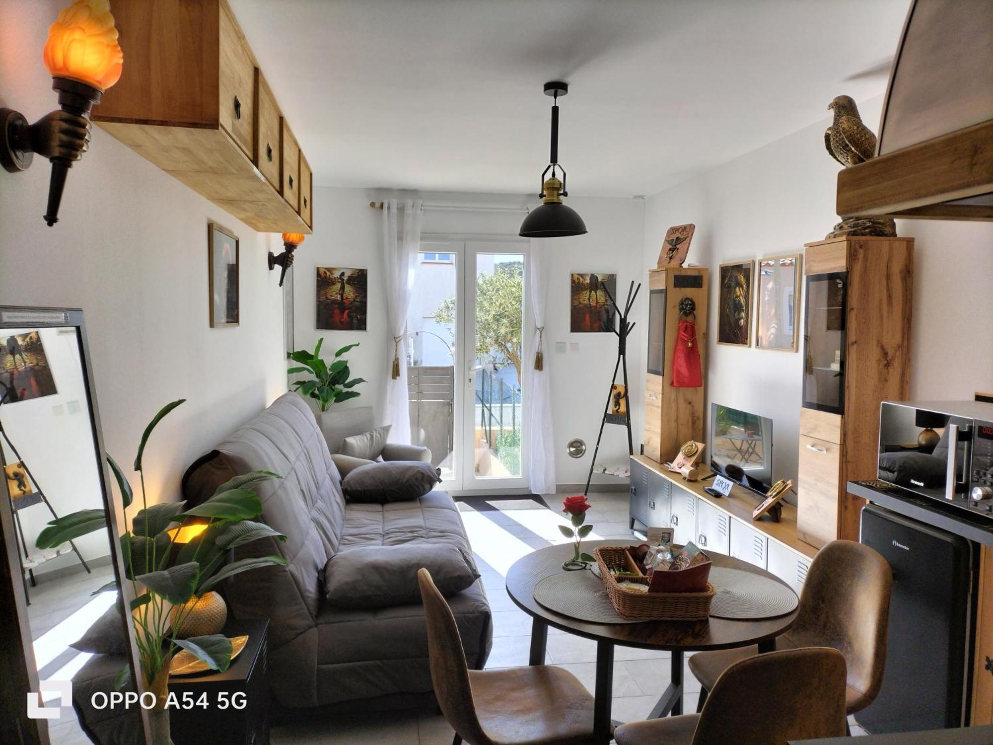 Antiqua Roma Spqr Cubiculum Apartment Port-la-Nouvelle Exterior photo